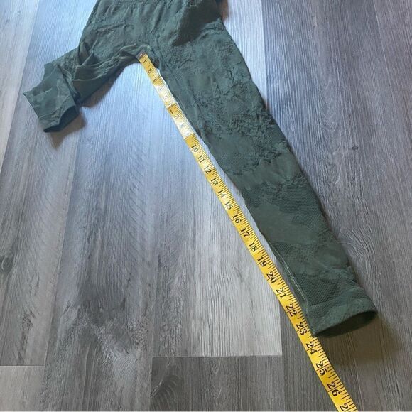 Gymshark Adapt Camo Leggings Moss Olive High Rise XS Workout - Picture 10 of 13